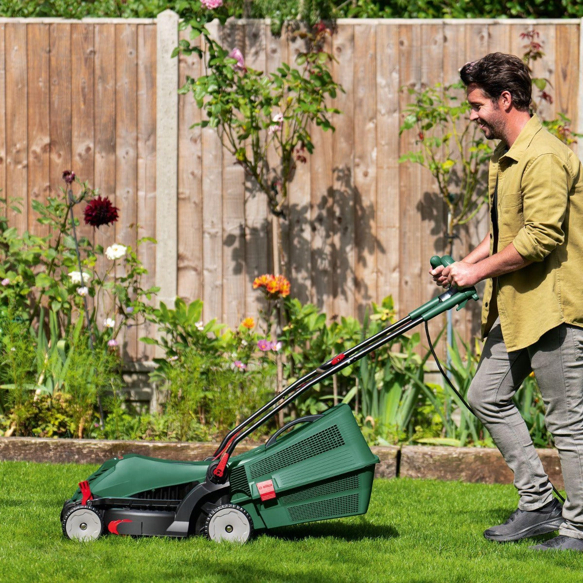Bosch - Corded Electric Lawn Mower Universal Rotak 37-555