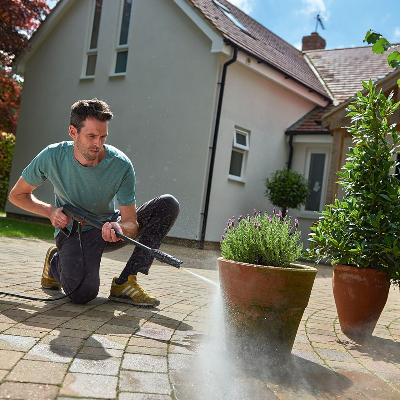 Bosch - 1900W UniversalAquatak 135 High Pressure Washer