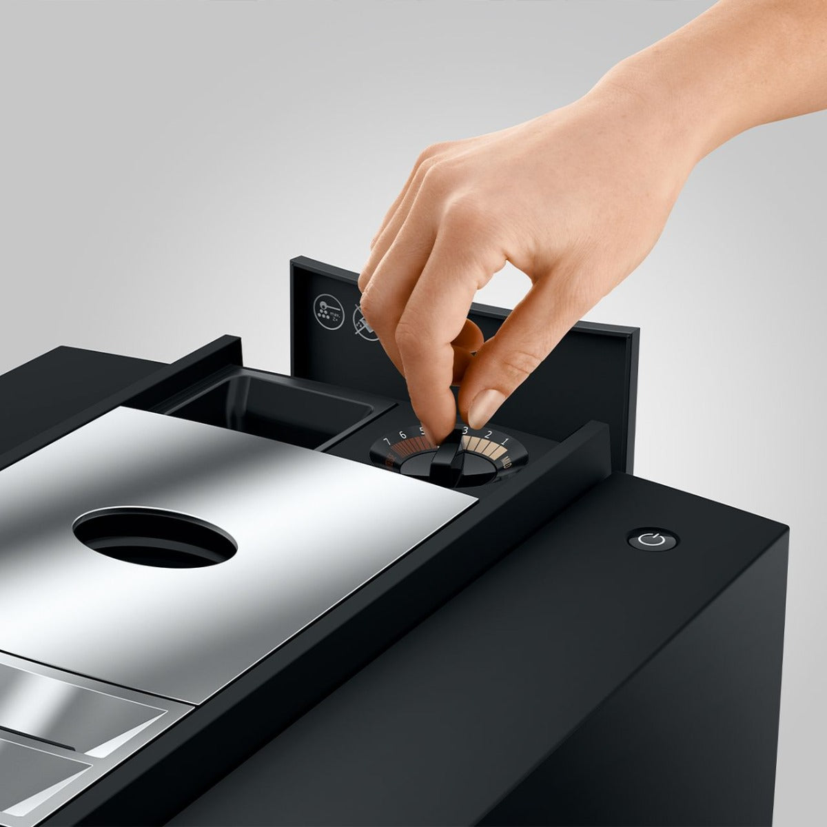 Jura - S8 Automatic Coffee Machine - Chrome (IntB)