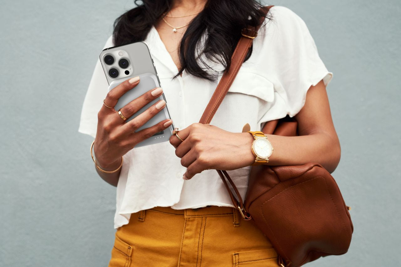 Belkin - Magnetic Power Bank Qi2 15W 8K - White - Wholesales Supply