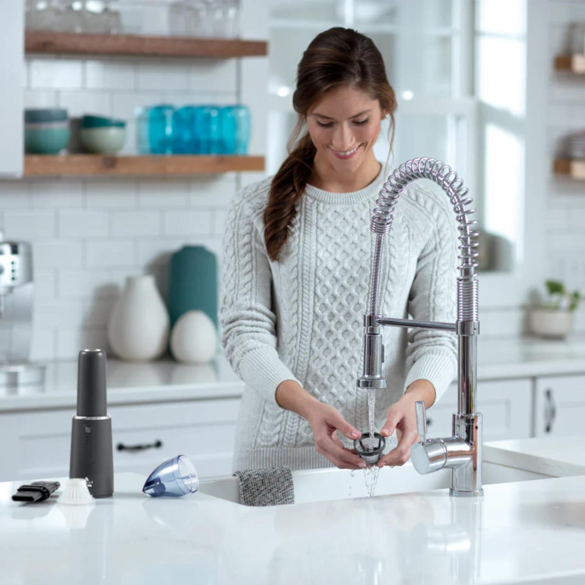 Bissell - AeroSlim Hand Vacuum - Wholesales Supply