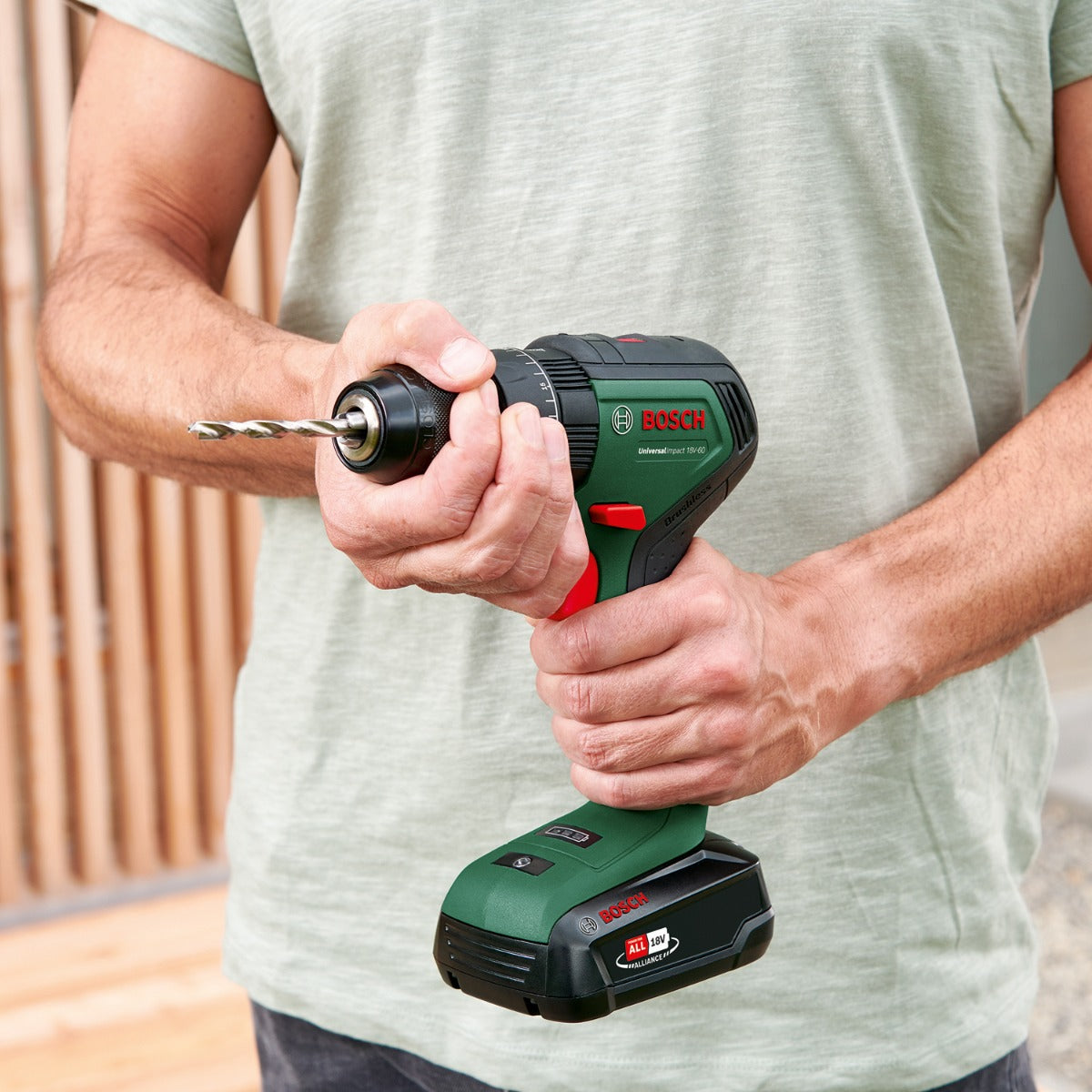 Bosch Cordless Impact Drill Universal Impact 18V with 2.5Ah Battery and Fast Charger - Wholesales Supply