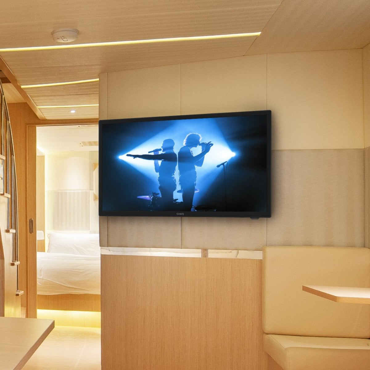 CHiQ 23.6" AC/DC Android Smart TV  (2022) - Wholesales Supply