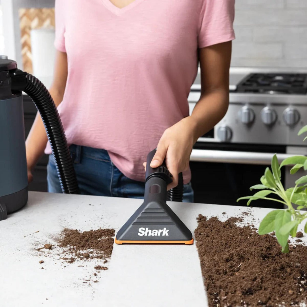 Shark - MessMaster Portable Wet/Dry Vacuum - Wholesales Supply