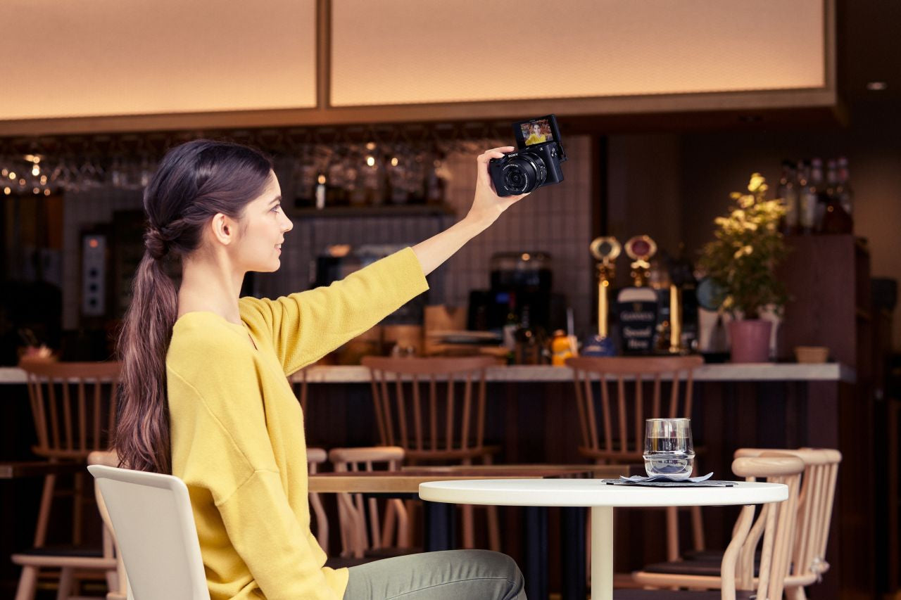 Sony - A6400 Premium Digital E-Mount APS-C Camera Body with 16-50mm Camera Lens - Black - Wholesales Supply