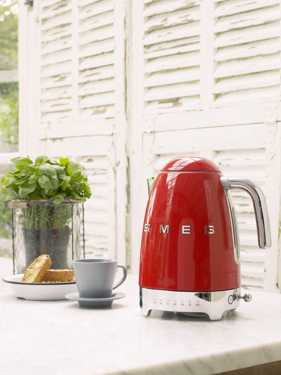 Smeg - 1.7L 50's Style Variable Temperature Kettle - Red