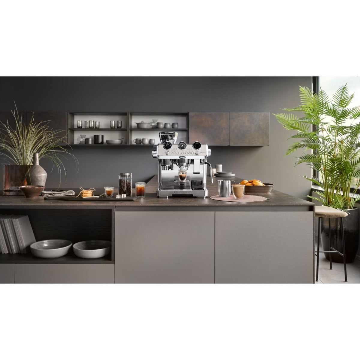 Delonghi - La Specialista Maestro Coffee Machine