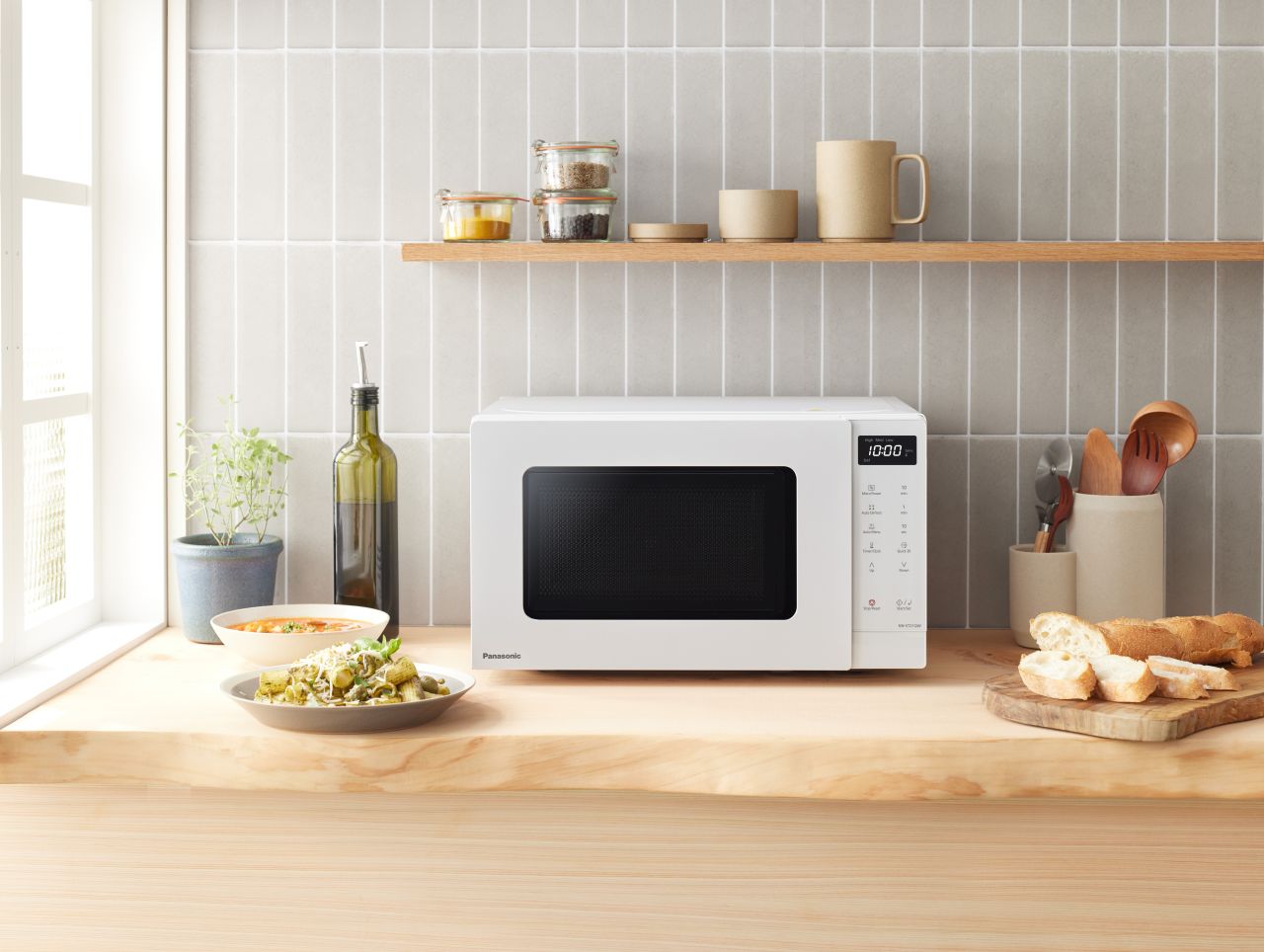 Panasonic - 20L 800W Compact Microwave Oven - White