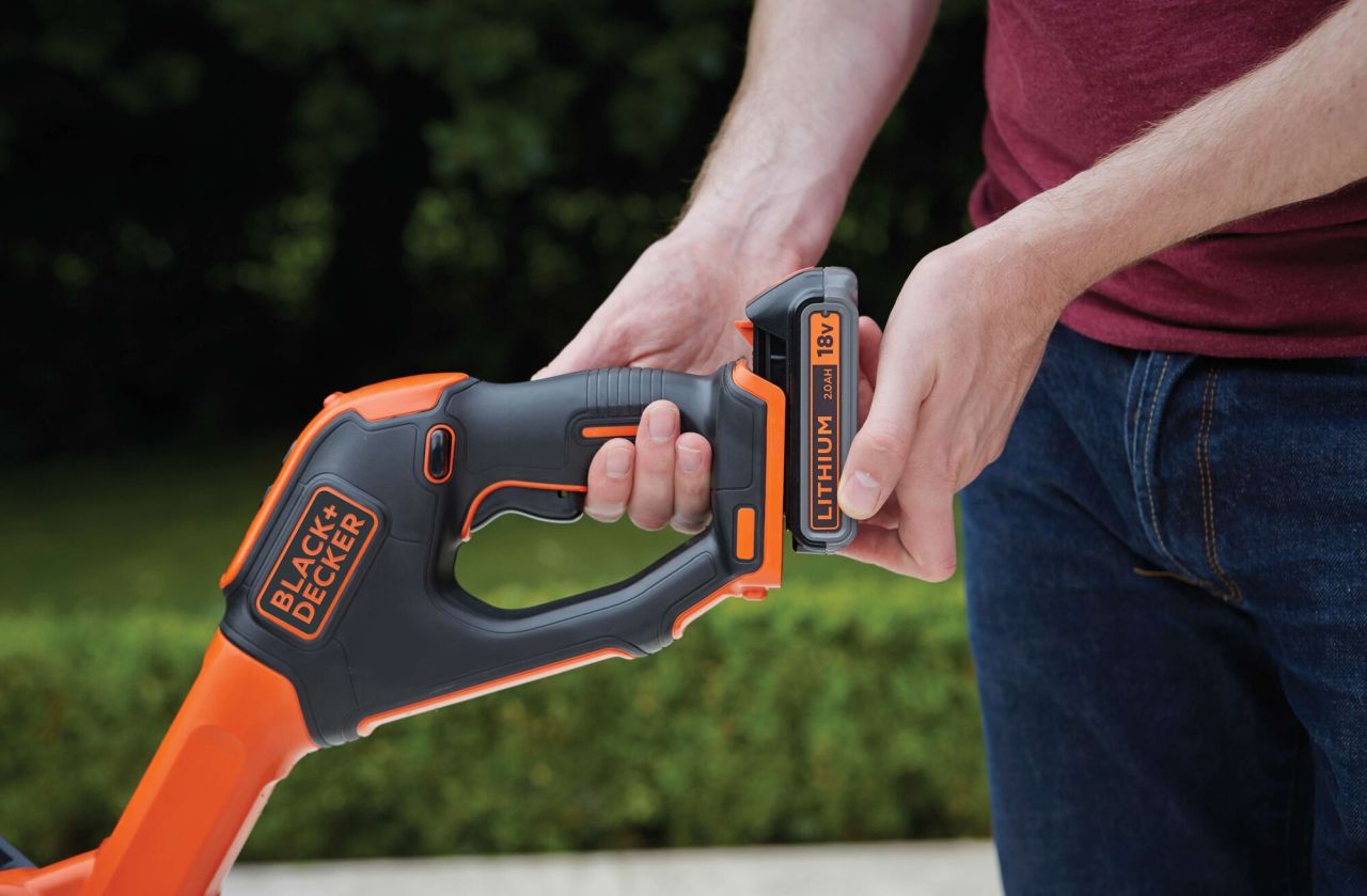 Black & Decker - 280mm 18V Lithium-ion Cordless Strimmer Grass Trimmer - Orange