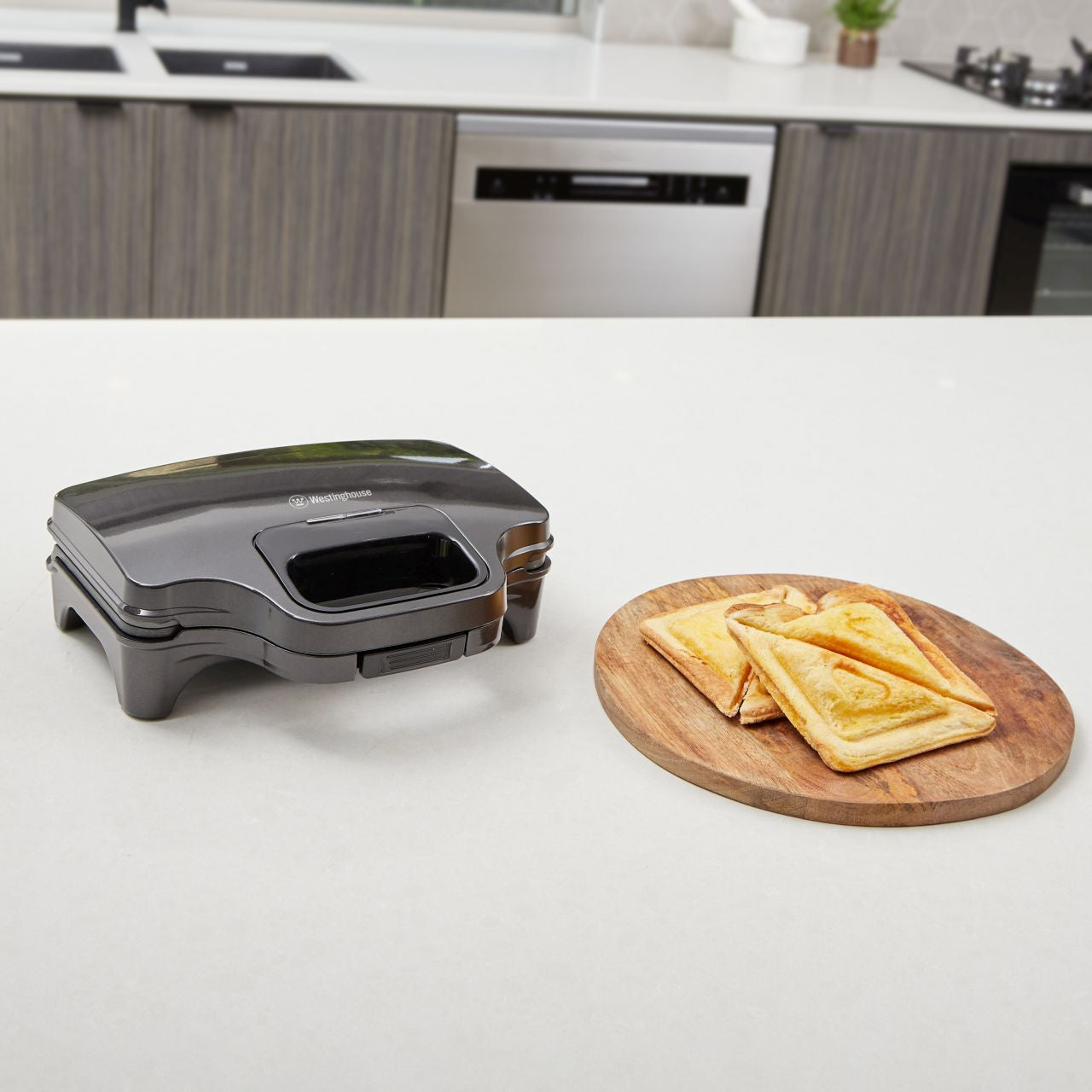Westinghouse - 2 Slice Toasted Sandwich Maker - Black
