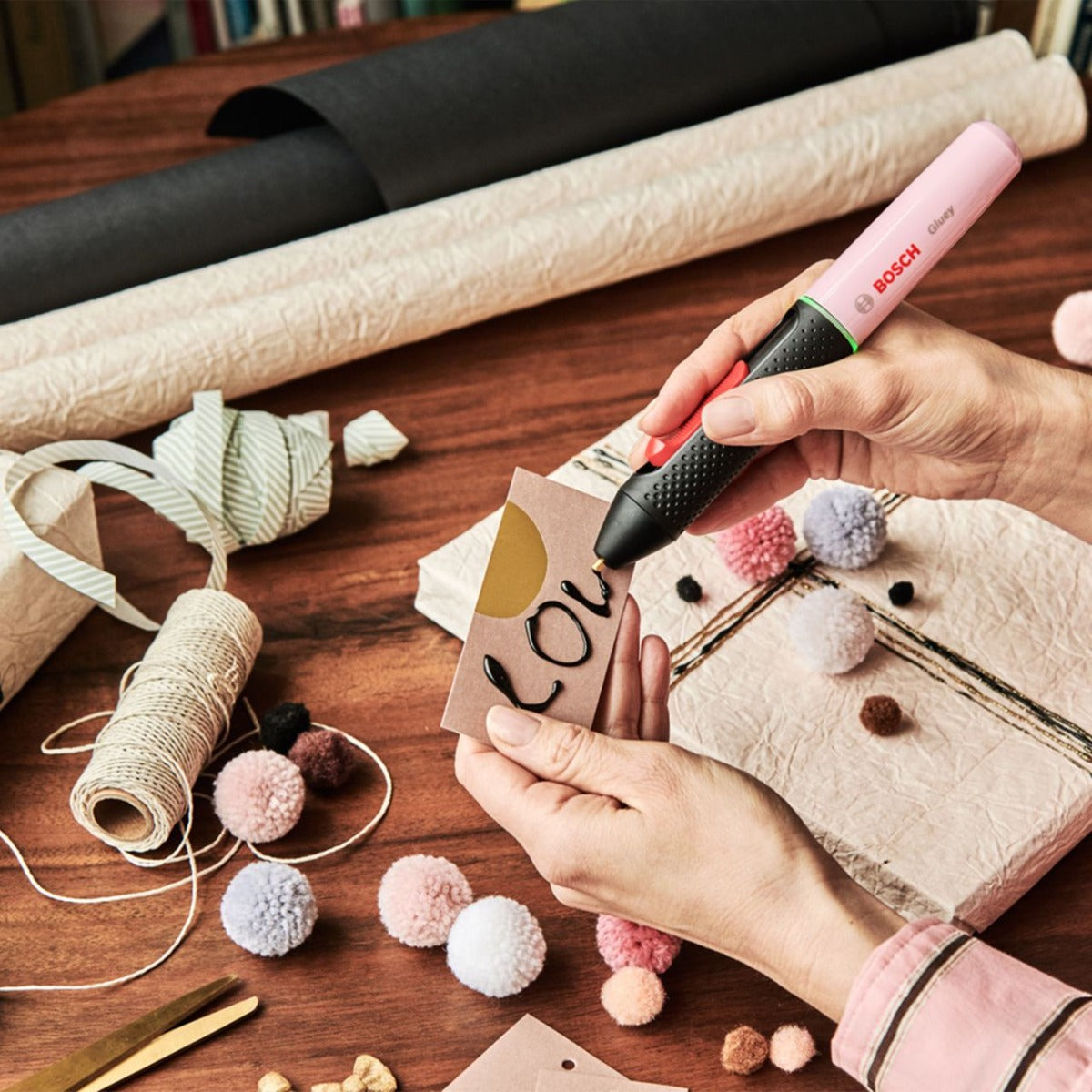 Bosch - Gluey Cordless Hot Glue Pen, Cupcake Pink (with 20 Glue Sticks, Pink)