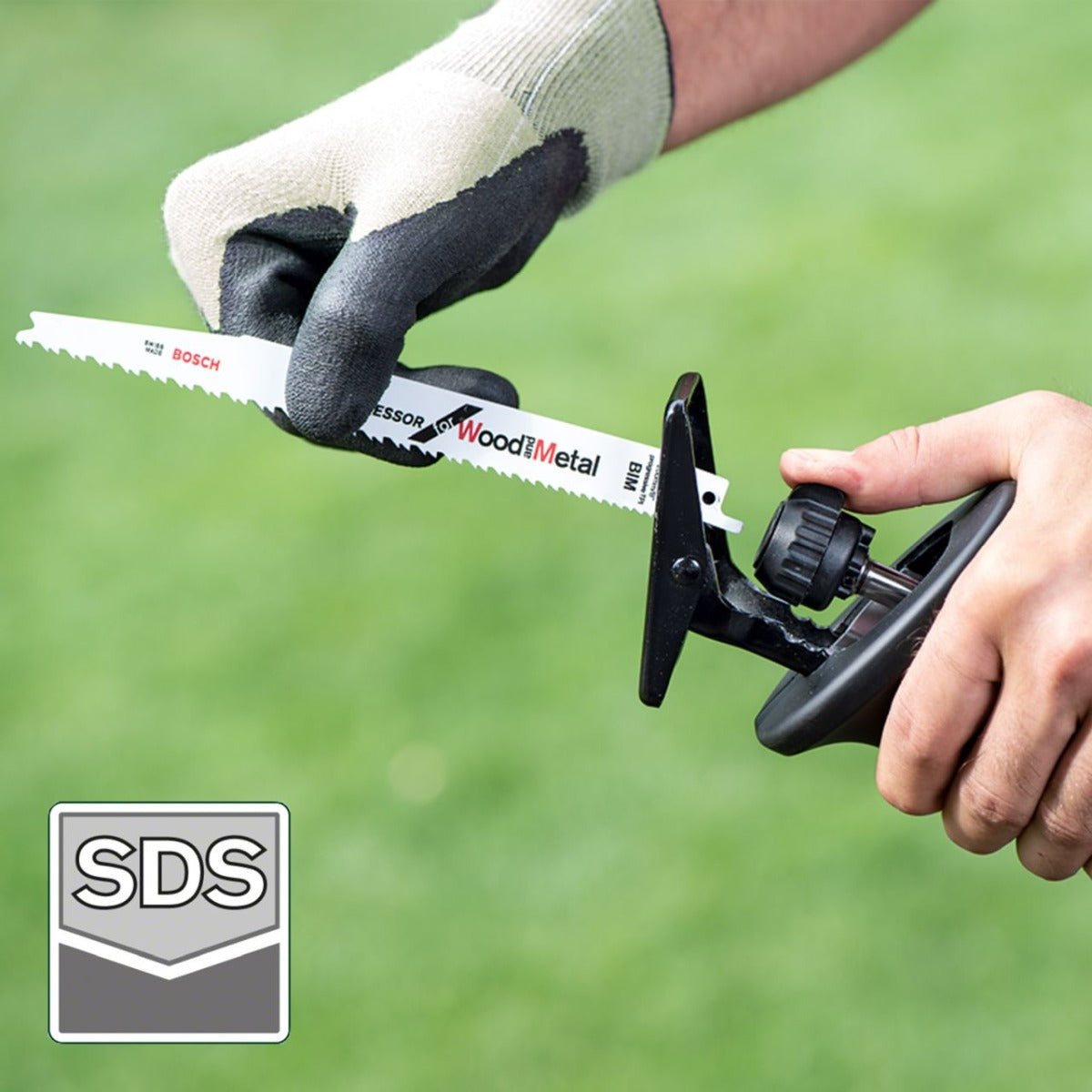 Bosch - Cordless 18V Reciprocating Sabre Saw with 2.5ah Battery and Charger