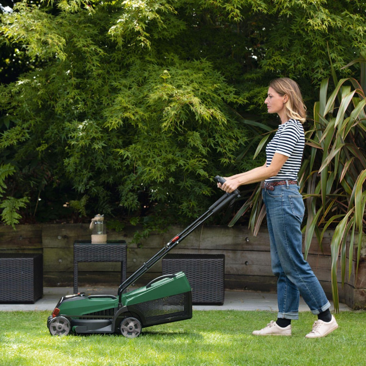Bosch - Cordless Lawn Mower CityMower 18V with 4.0ah Battery and Fast Charger