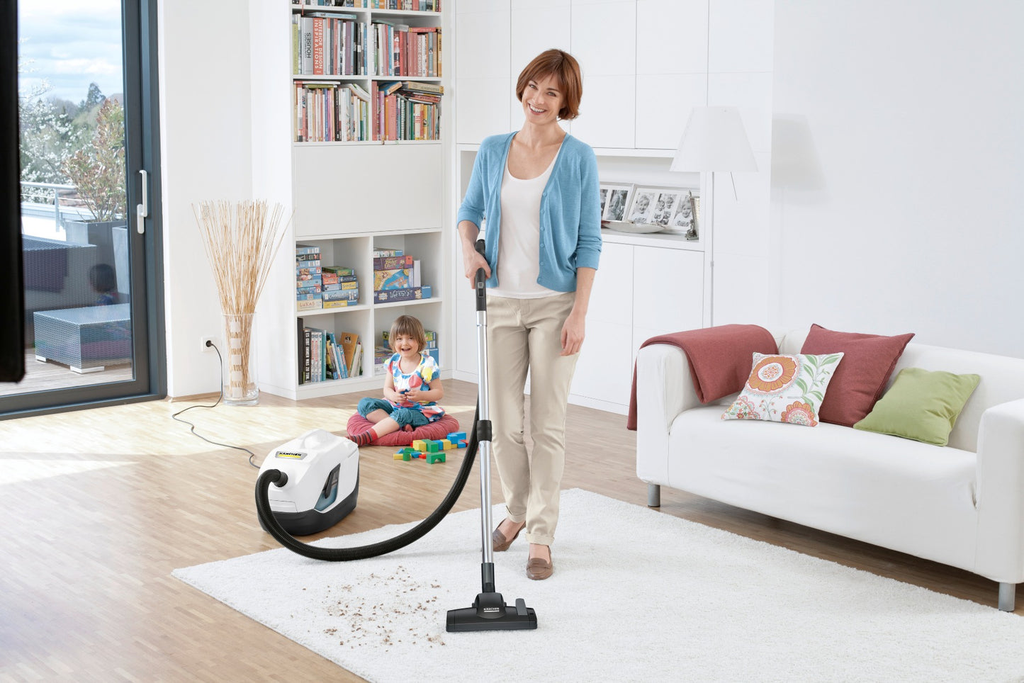 Karcher - DS6 Bagless Water Filter Vacuum Cleaner - White
