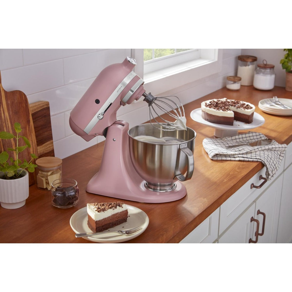 KitchenAid - 4.8L Artisan Tilt Head Stand Mixer - Dried Rose