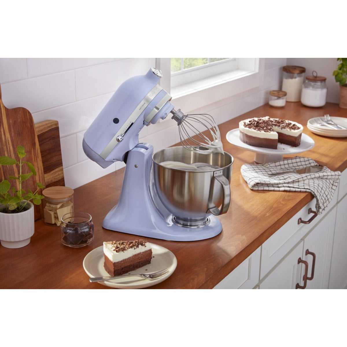 KitchenAid - 4.8L Artisan Tilt Head Stand Mixer - Lavender Cream