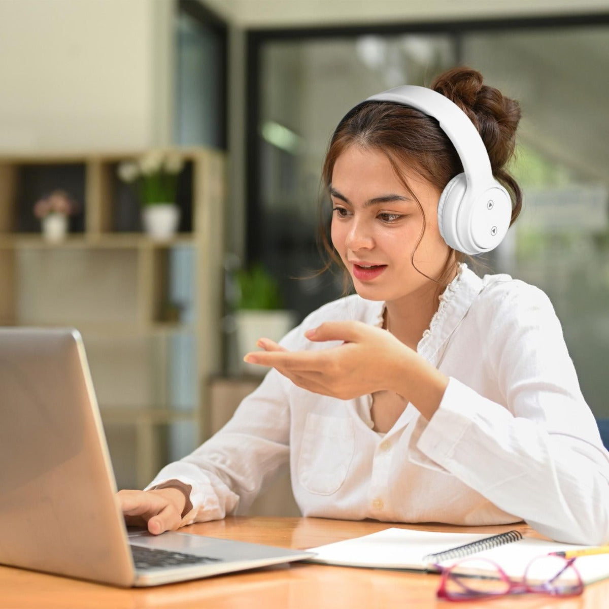 Laser - Foldable Bluetooth Headphones with Mic - Bright White