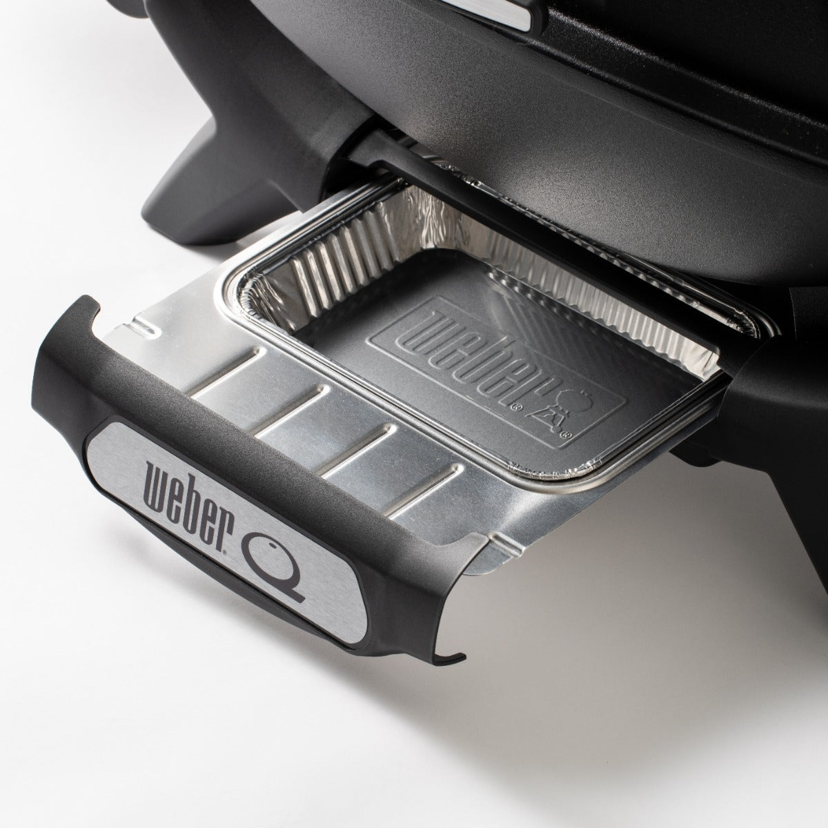 Weber - Q2600N+ LP BBQ - Midnight Black