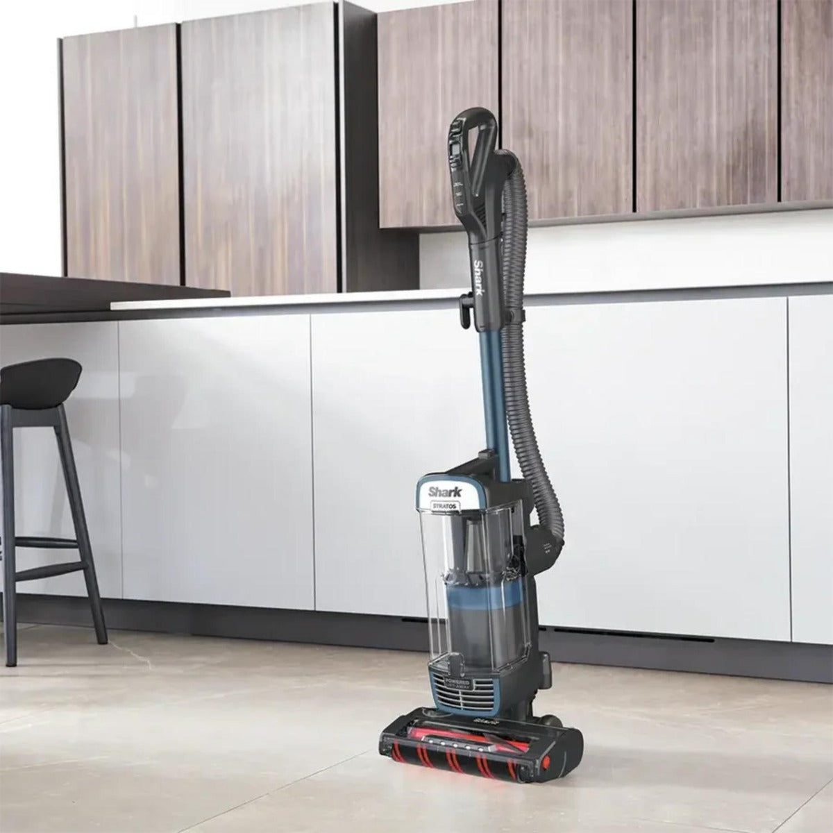 Shark - Stratos XL Pet Pro Powered Lift-Away with Odour Neutraliser Technology