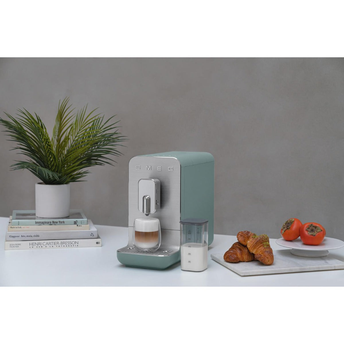Smeg - Bean to Cup Coffee Machine w Milk Steam - Matt Emerald Green