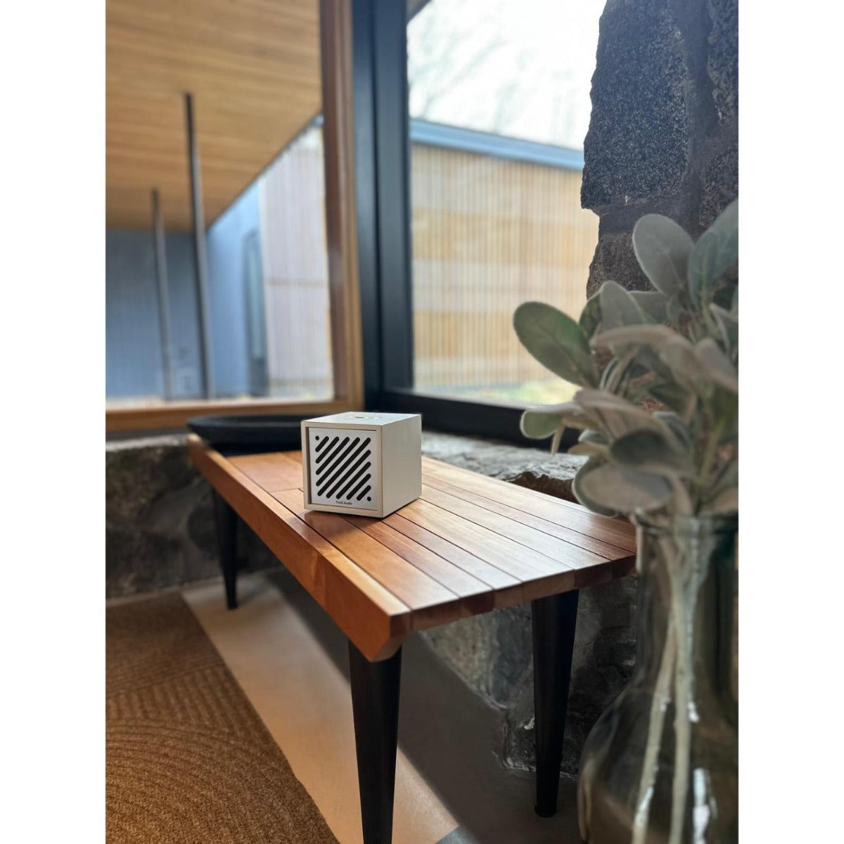 Tivoli - Boutique BT Speaker with fast charging - White