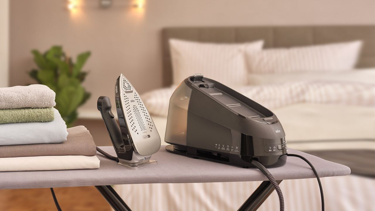 Braun - CareStyle 5 Steam Ironing Station