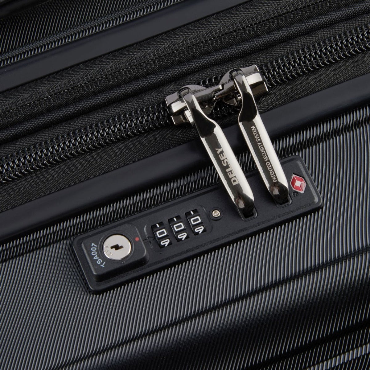 Delsey - 66cm Shadow 5.0 Val Trolley Ext - Black