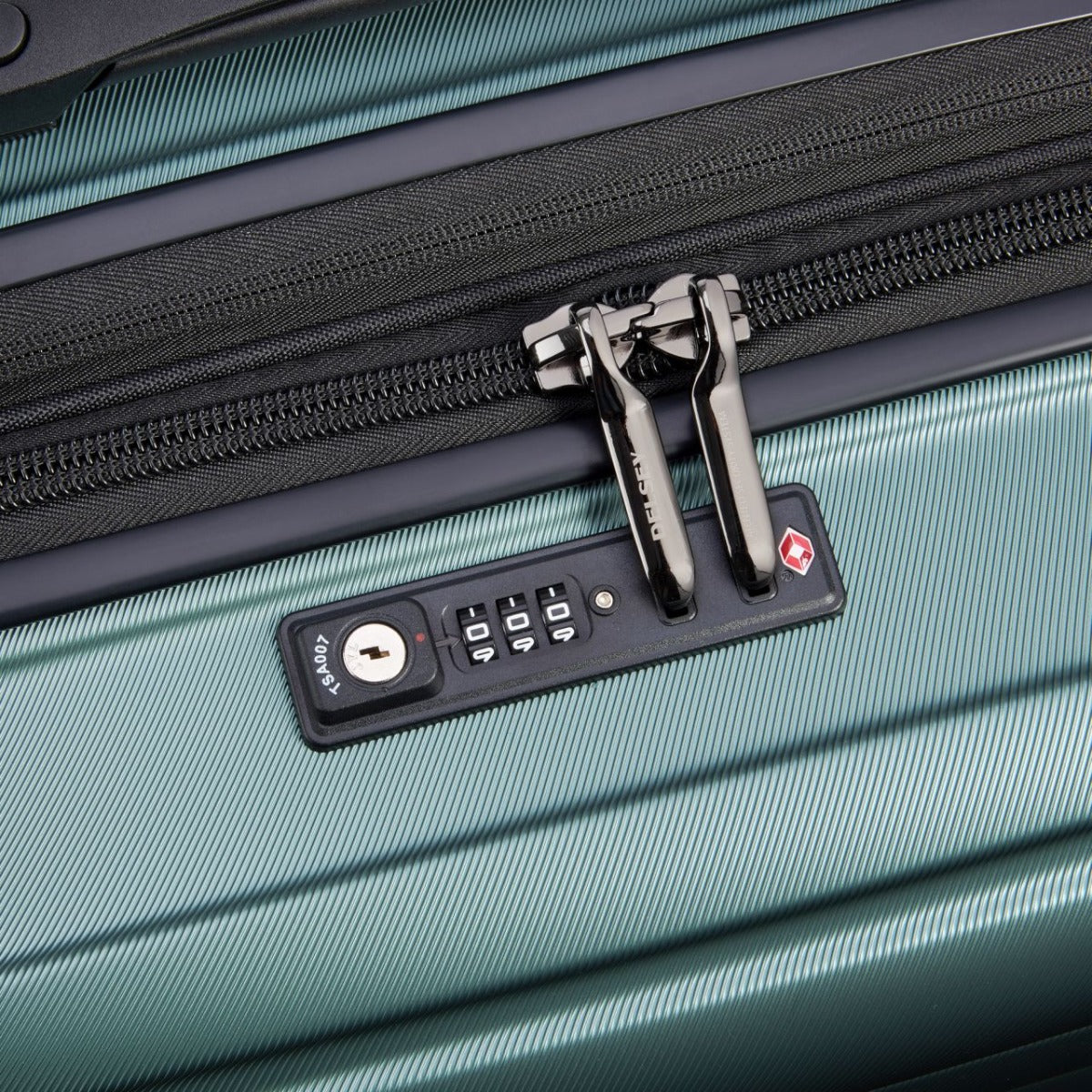 Delsey - 66cm Shadow 5.0 4Dbl Wheel Expand Trolley Case - Green