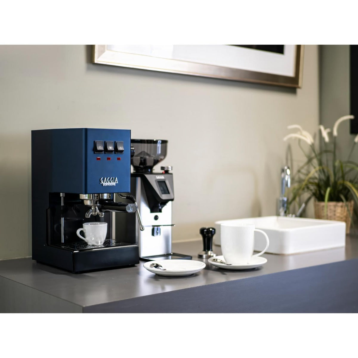 Gaggia - Classic E24 Manual Machine - Blue RI9481/15 + Premium Grinder MDF55