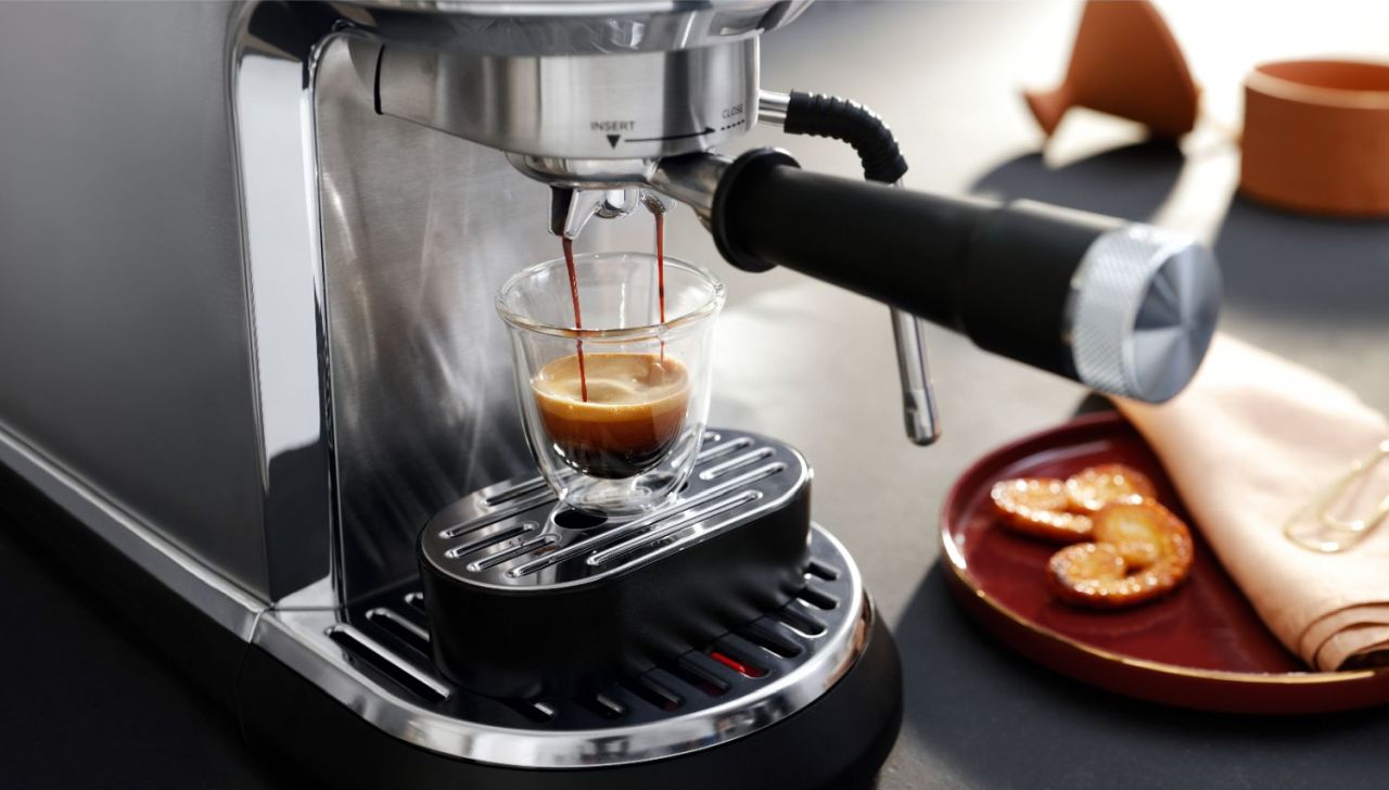 Delonghi - Dedica Maestro Coffee Machine - Silver