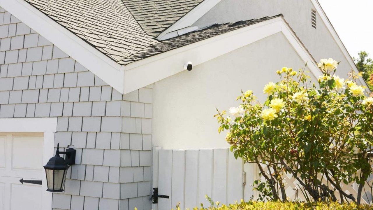 Arlo Ultra 2 Spotlight Camera - 4K UHD & HDR - add-on camera - Wholesales Supply