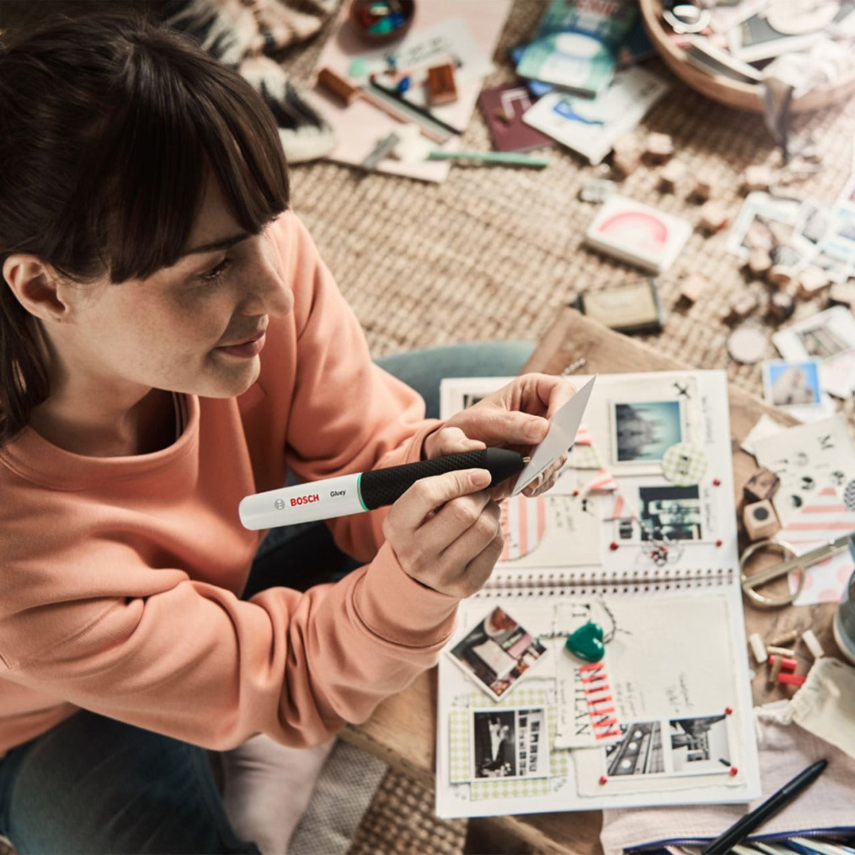 Bosch - Gluey Cordless Hot Glue Pen, Cupcake Pink (with 20 Glue Sticks, Pink) - Wholesales Supply