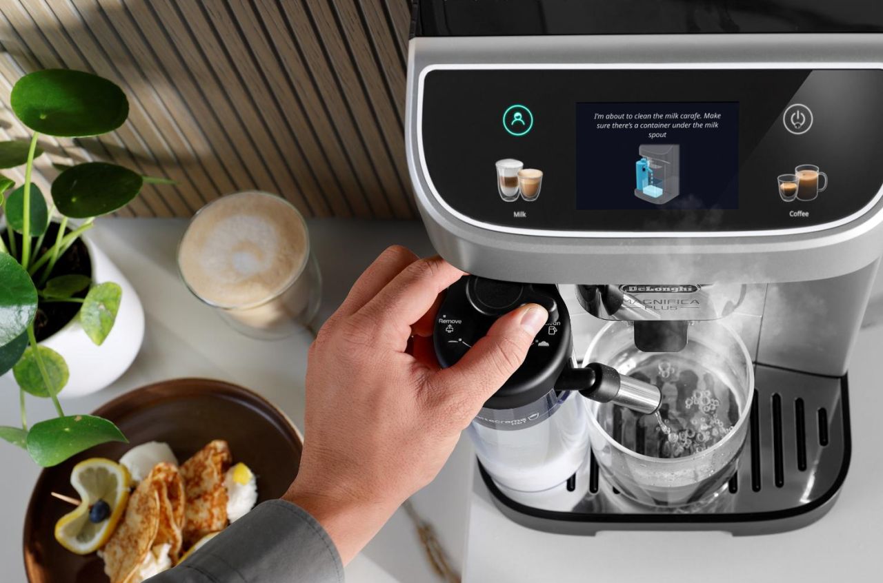 Delonghi - Magnifica Plus Automatic Coffee Machine - Wholesales Supply