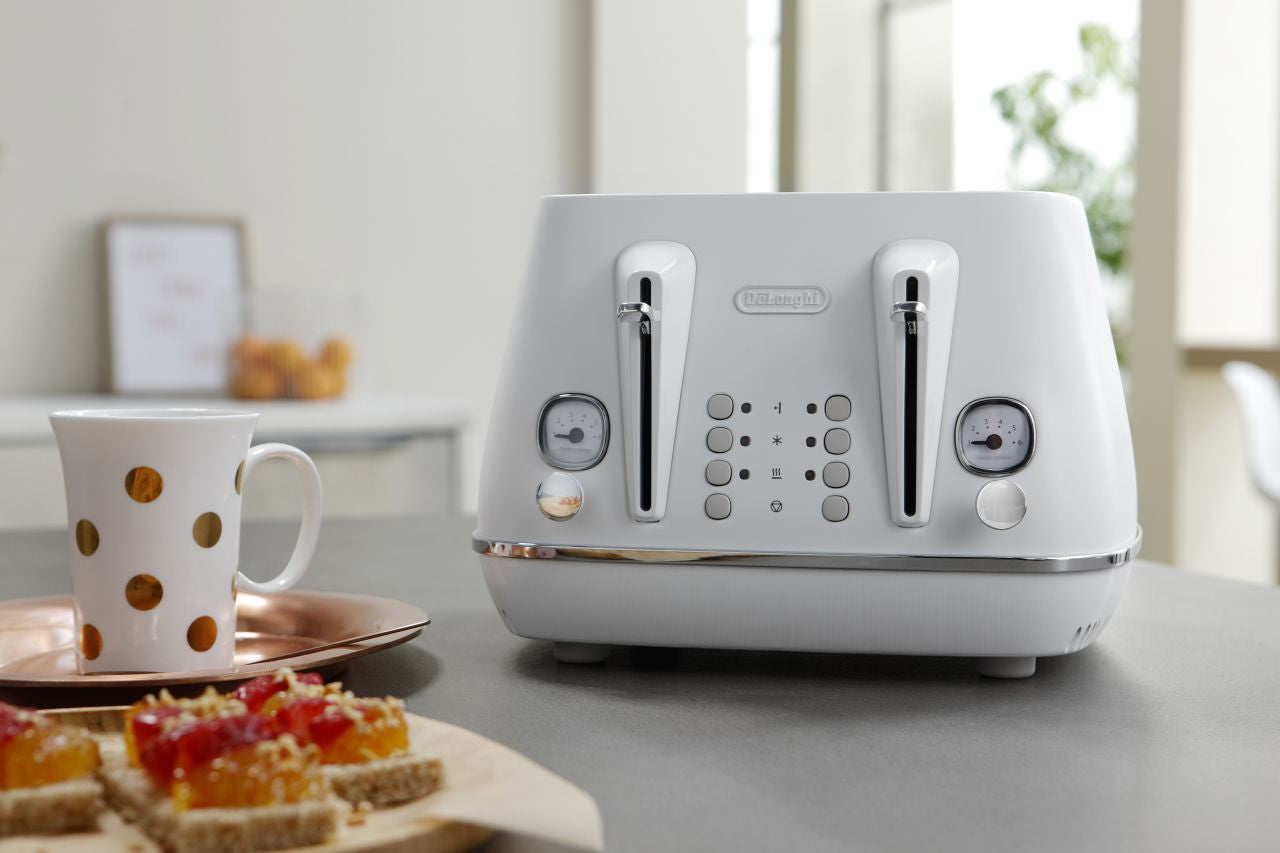 Delonghi - Distinta Moments 4 Slice Toaster Sunshine White - Wholesales Supply