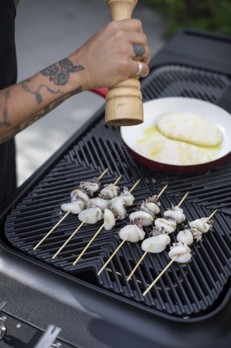 Furnace 3-Burner ULPG Gas BBQ with Stand and Cover - Black - Wholesales Supply