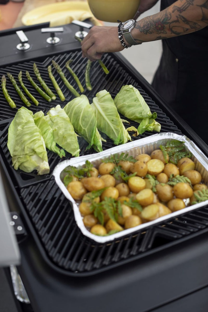 Furnace 3-Burner ULPG Gas BBQ with Stand and Cover - Black - Wholesales Supply