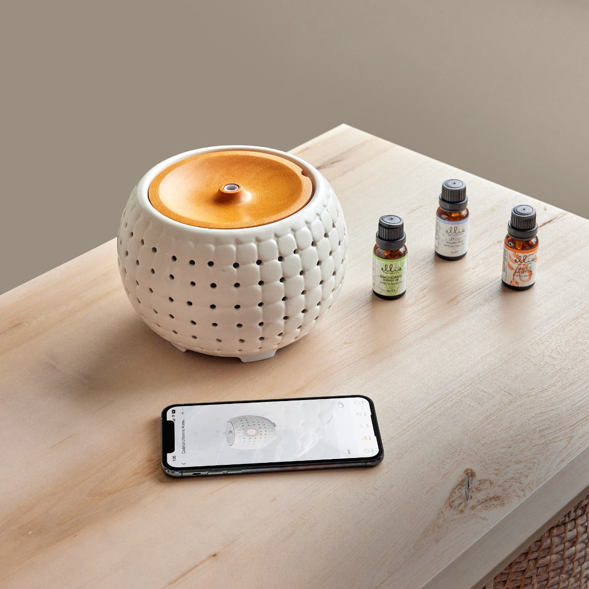 Homedics - Ellia Cadence Ultrasonic WiFi Diffuser - White - Wholesales Supply