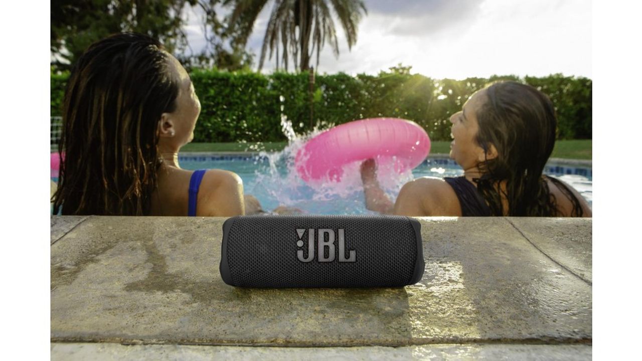 JBL FLIP6 Portable Speaker - Blue - Wholesales Supply