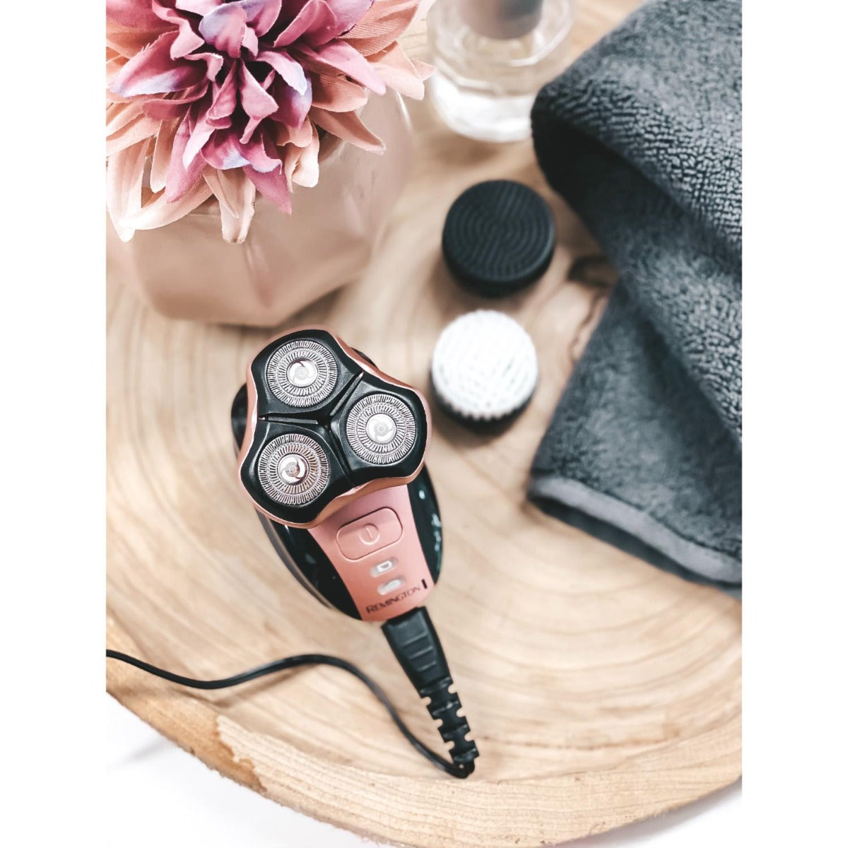 Remington - Ultimate Series Pure Confidence Lady Shaver - Wholesales Supply