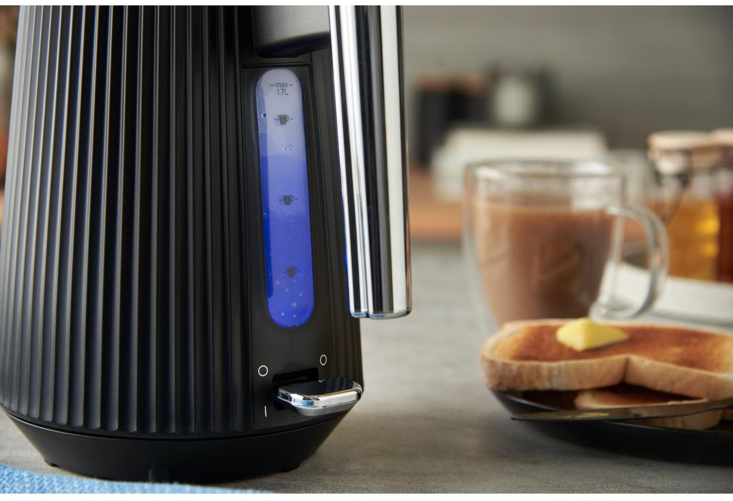 Russell Hobbs - Bronte Kettle - Black - Wholesales Supply