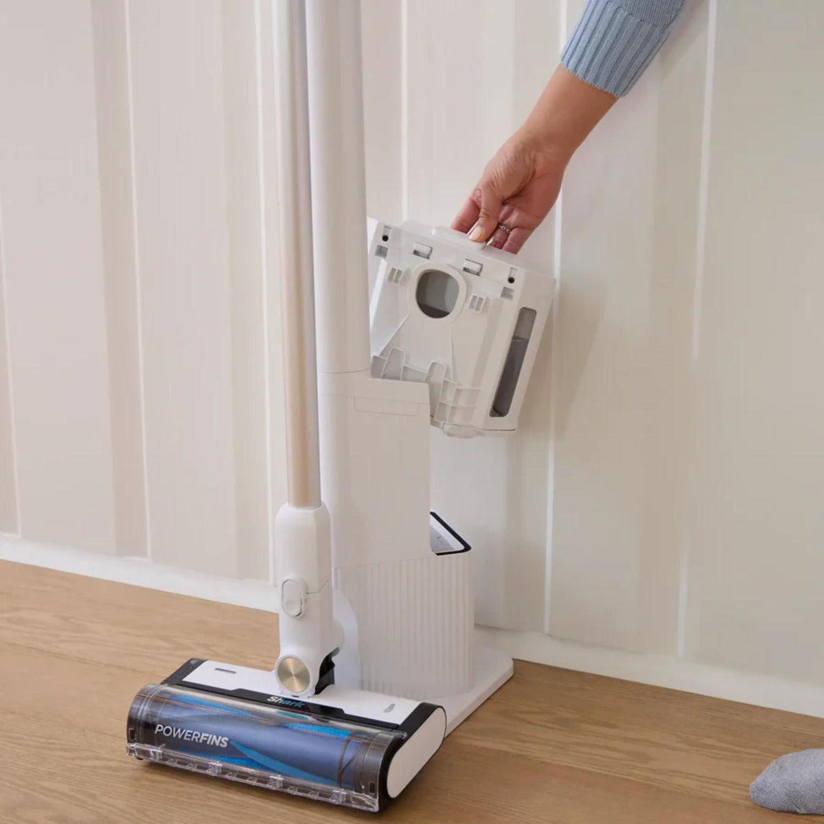 Shark - Clean and Empty Cordless Vacuum - Wholesales Supply