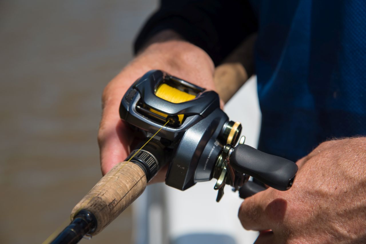 Shimano - Curado DC 200HG Baitcast Reel - Wholesales Supply