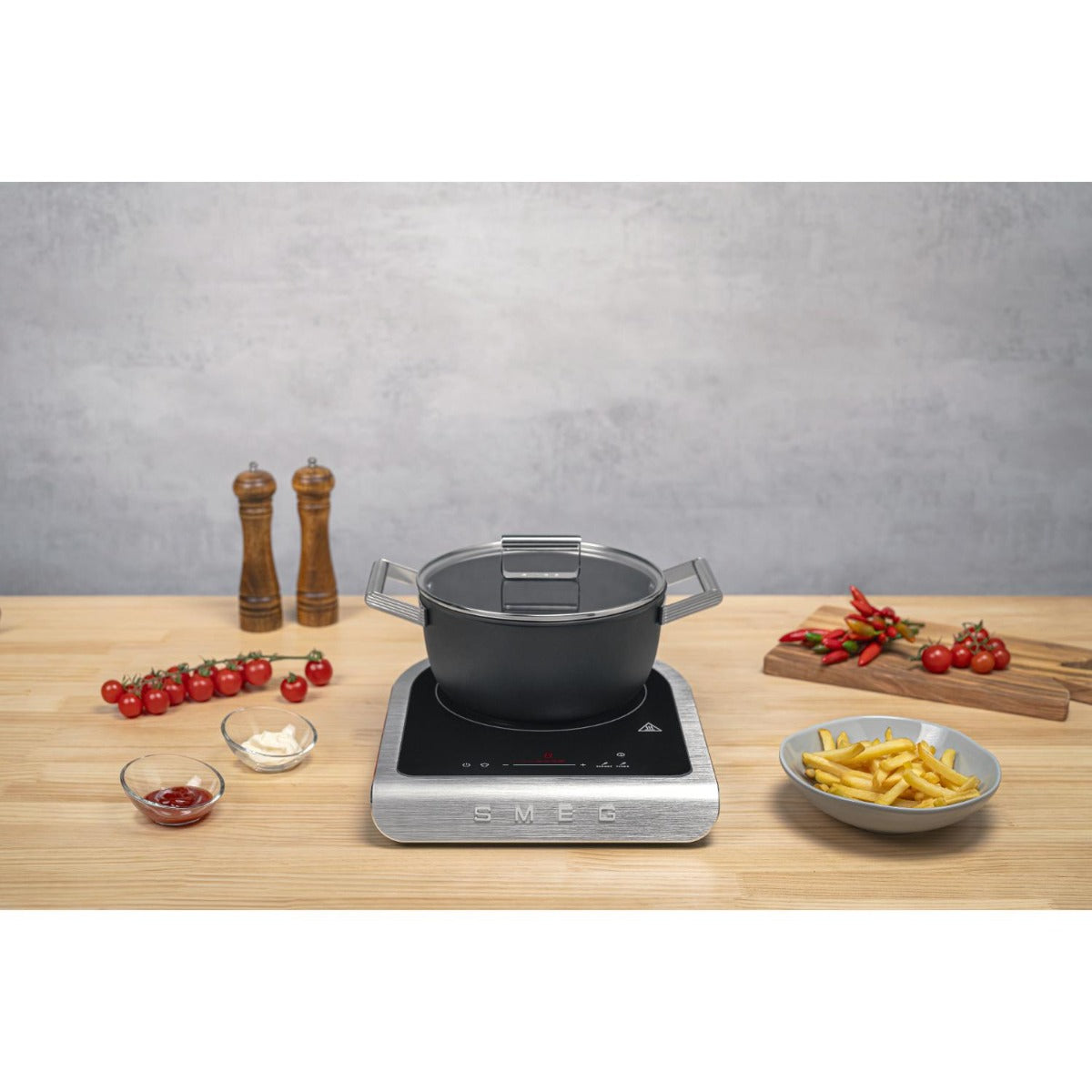 Smeg - Portable Induction Cooktop - Matte White - Wholesales Supply