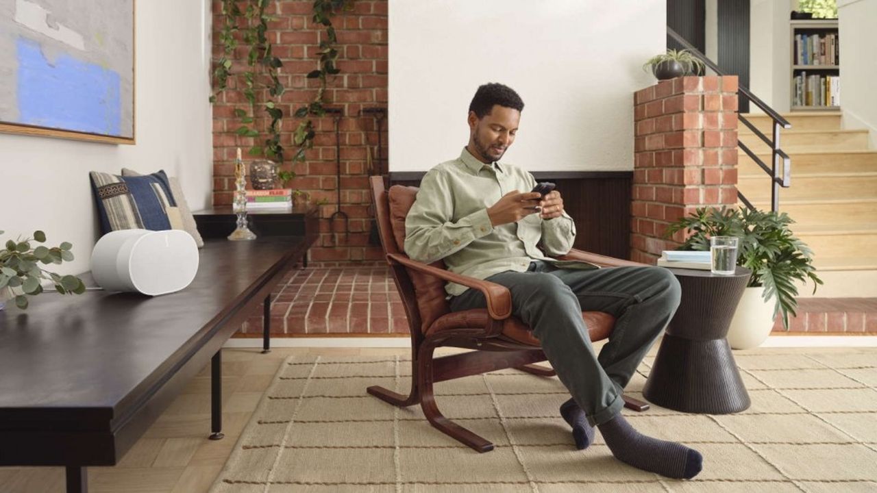 Sonos Era 300 Premium Smart Speaker - White - Wholesales Supply