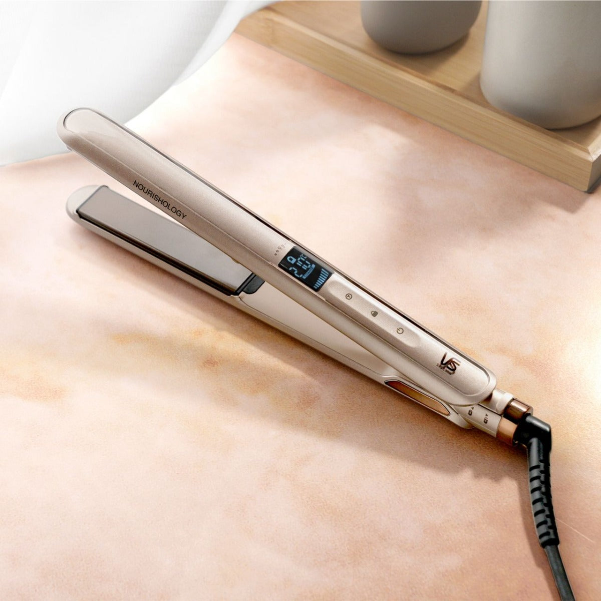 Vidal Sassoon - Nourishology Smooth Straightener - Wholesales Supply