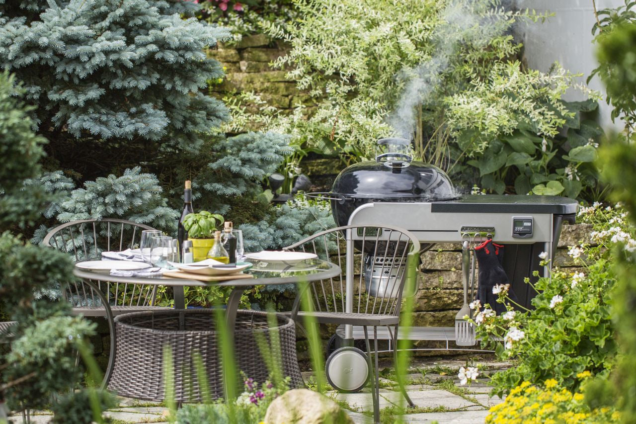 Weber - 57cm Performer Premium Kettle Black with SS GBS - Wholesales Supply