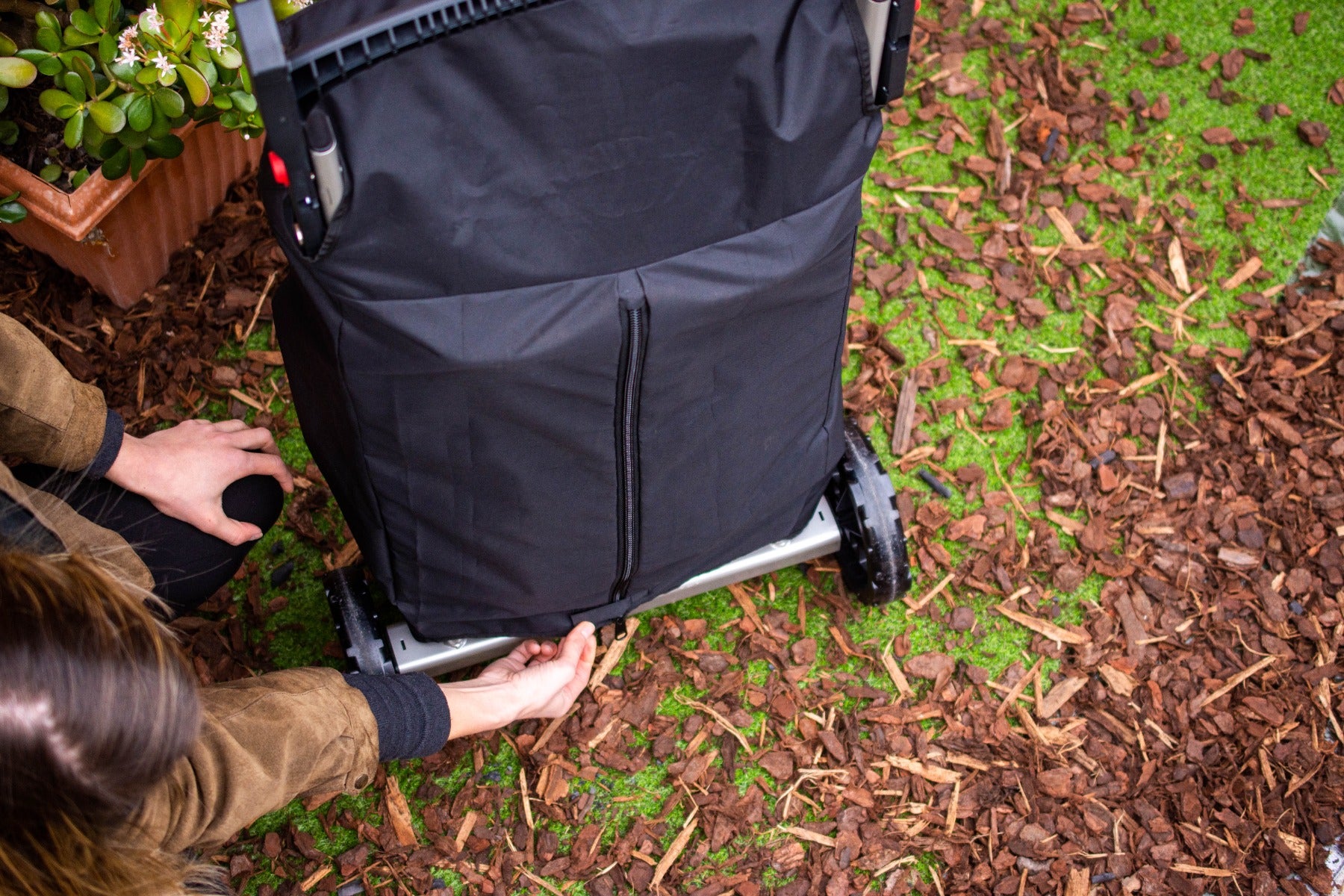 Weber - Cover for Traveler BBQ (K9010024) - Wholesales Supply