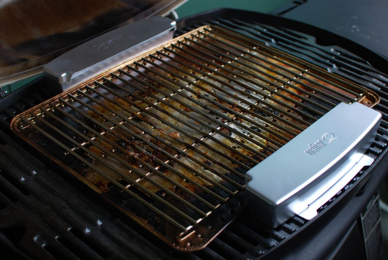 Weber - Q Smoker Box Set (Q200/2000/300/3000) - Titanium - Wholesales Supply