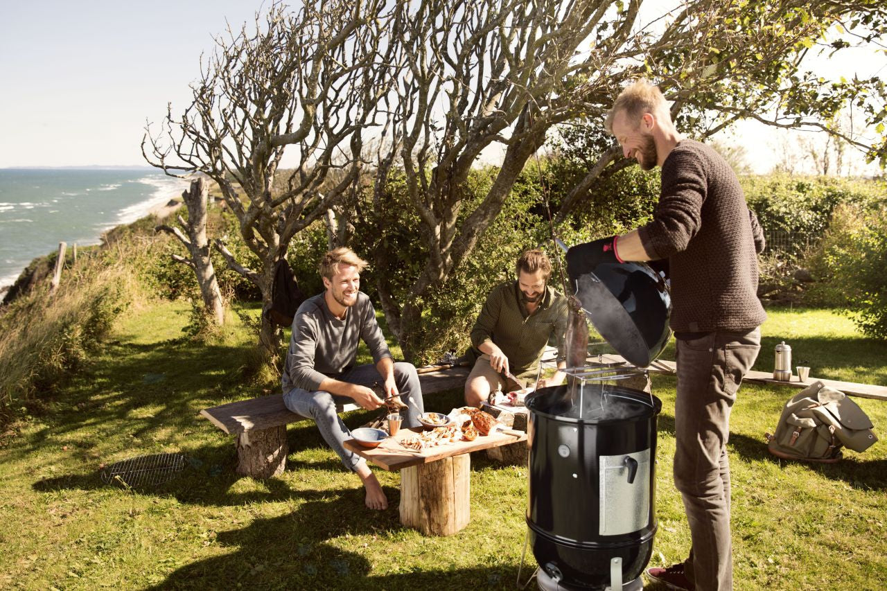 Weber - 47cm Smokey Mountain Cooker - Black