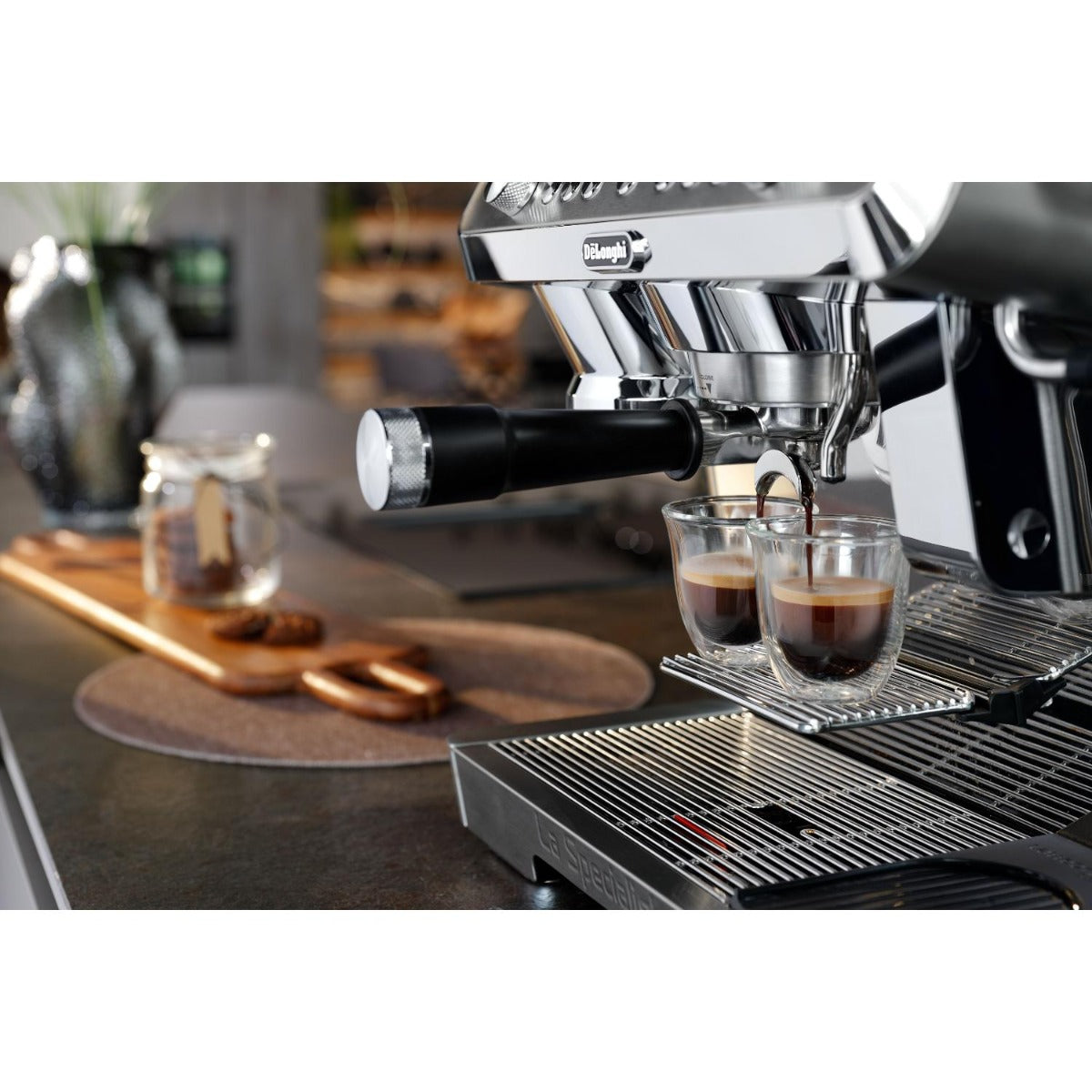 Delonghi - La Specialista Maestro Coffee Machine